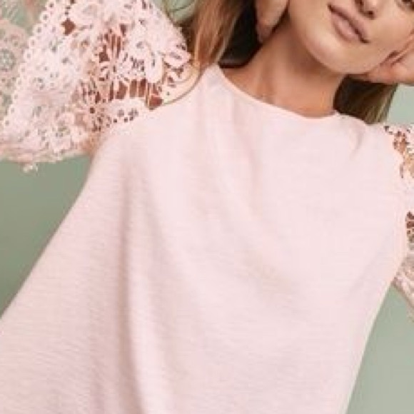 Nice top with lace detail sleeves - Picture 3 of 13